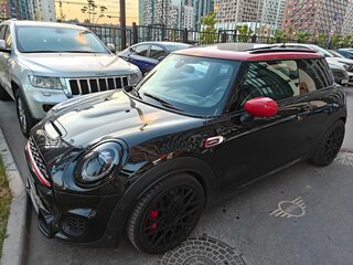 2020 Mini Hatch JCW III (F55/F56) Рестайлинг, чёрный, 3200000 рублей, вид 2