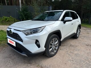 2022 Toyota RAV4 V (XA50), белый, 3670000 рублей, вид 1
