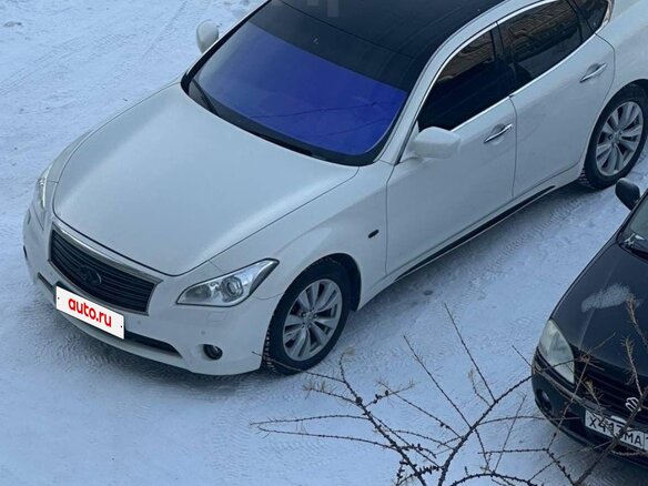 2010 Infiniti M37 IV, белый, 1700000 рублей