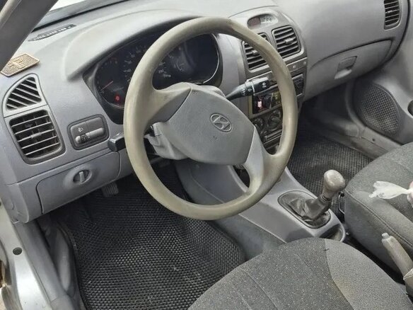 2006 Hyundai Accent ТагАЗ II, серебристый, 300000 рублей - вид 5