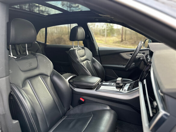 2019 Audi Q8 50 TDI I (4M), серый, 5800000 рублей - вид 7