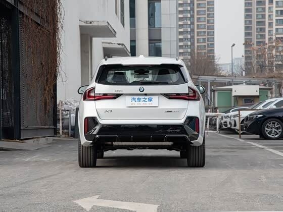 2025 BMW X1 Long 25Li xDrive III (U11/U12), белый, 5790000 рублей - вид 5