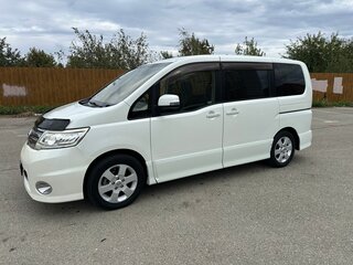 2010 Nissan Serena III (C25), белый, 1120000 рублей, вид 2