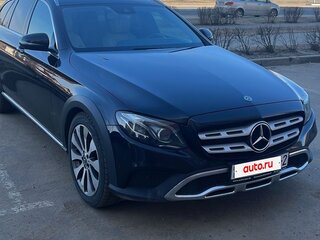 2019 Mercedes-Benz E-Класс All-Terrain 220 d V (W213, S213, C238), чёрный, 3450000 рублей, вид 3