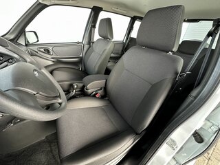 2026 Lada (ВАЗ) Niva Travel I Рестайлинг, белый, 1528000 рублей, вид 5