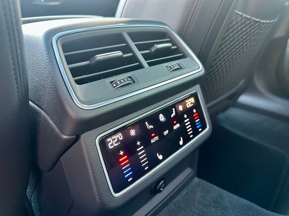 2020 Audi A6 40 TDI V (C8), синий, 3690000 рублей - вид 25
