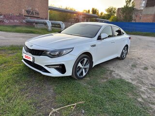 2019 Kia Optima IV Рестайлинг, белый, 1650000 рублей, вид 1