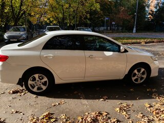 2011 Toyota Corolla X (E140, E150) Рестайлинг, белый, 1100000 рублей, вид 4
