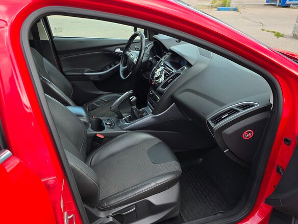 2012 Ford Focus III, красный - вид 13