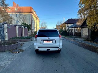 2011 Toyota Land Cruiser Prado 150 Series, белый, 3000000 рублей, вид 3