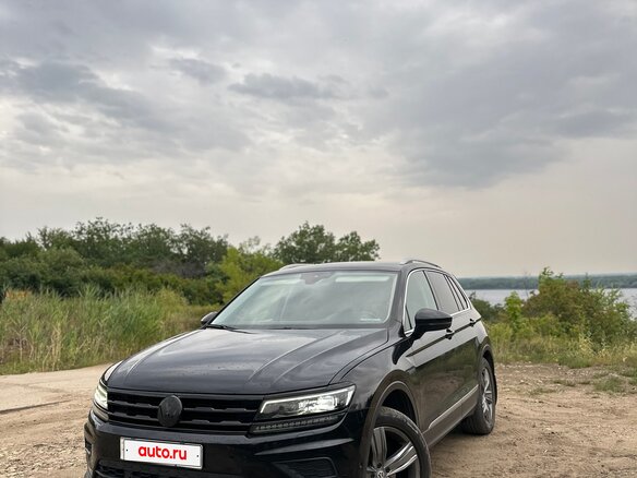 2019 Volkswagen Tiguan II, чёрный, 2200000 рублей - вид 1