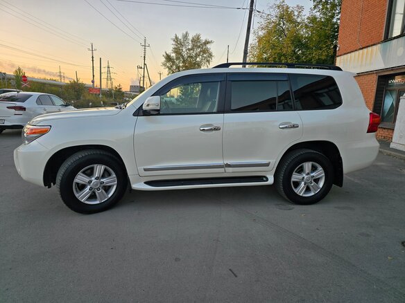 2015 Toyota Land Cruiser 200 Series Рестайлинг 1, белый - вид 19