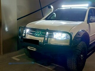 2015 Mitsubishi Pajero Sport II Рестайлинг, белый, 3000000 рублей, вид 1