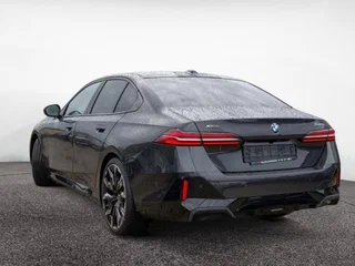 2025 BMW 5 серии 540d xDrive VIII (G60/G61/G68), чёрный, 9800000 рублей, вид 4