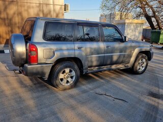 2005 Nissan Patrol V (Y61) Рестайлинг, серый, 1475000 рублей, вид 3