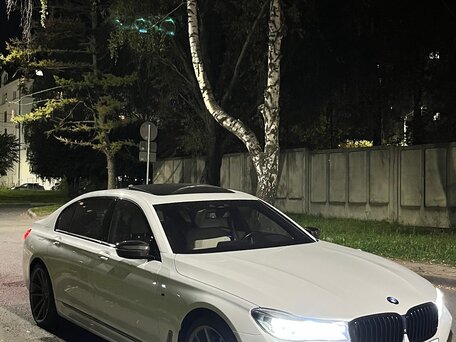 2015 BMW 7 серии Long 750Li xDrive VI (G11/G12), белый, 2799000 рублей, вид 5
