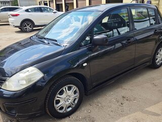 2012 Nissan Tiida I Рестайлинг, чёрный, 500000 рублей, вид 1