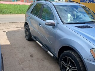 2005 Mercedes-Benz M-Класс 350 II (W164), серый, 800000 рублей, вид 4