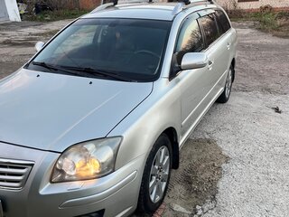 2008 Toyota Avensis II Рестайлинг, серебристый, 900000 рублей, вид 1