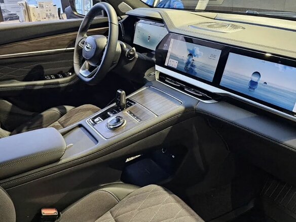 2026 Geely Monjaro, серебристый - вид 18