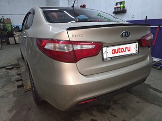 2011 Kia Rio 4-speed III, бежевый, 965000 рублей, вид 4