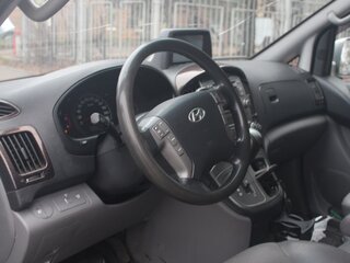 2011 Hyundai Grand Starex I, серый, 1350000 рублей, вид 5