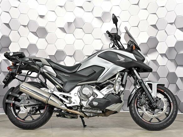 2013 Honda NC 700X, серебристый, 577000 рублей - вид 2