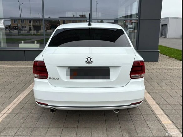 2019 Volkswagen Polo V Рестайлинг, белый, 1111000 рублей - вид 4