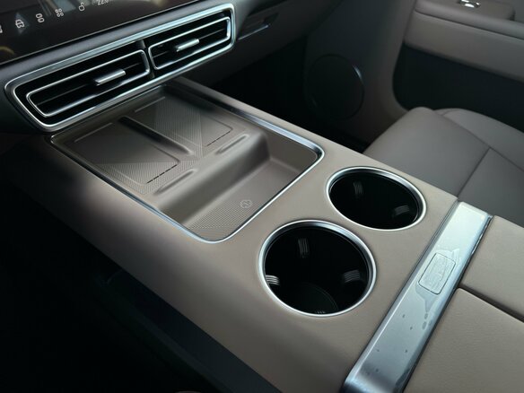 2026 Li Auto (Lixiang) L9 52.3 kWh I Рестайлинг, белый, 11990000 рублей - вид 18