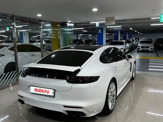 2019 Porsche Panamera 4 Executive II, белый, 8800000 рублей, вид 3