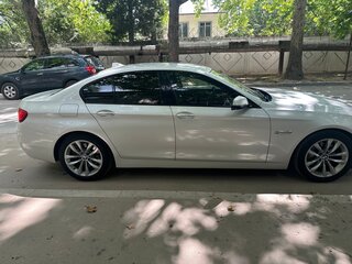 2016 BMW 5 серии 520i VI (F10/F11/F07) Рестайлинг, белый, 2500000 рублей, вид 4