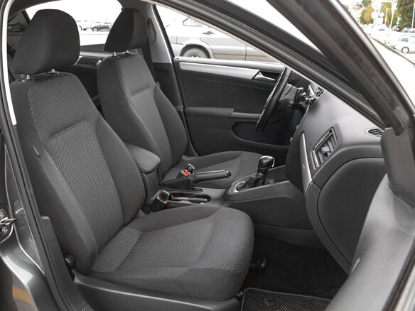 2012 Volkswagen Jetta VI, серебристый, 1150000 рублей - вид 11