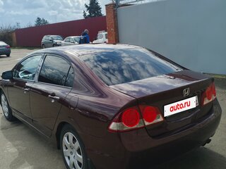 2007 Honda Civic VIII, пурпурный, 650000 рублей, вид 4