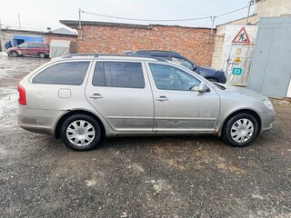 2011 Skoda Octavia II (A5) Рестайлинг, серый, 780000 рублей, вид 2