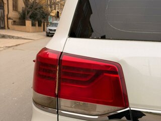 2016 Toyota Land Cruiser 200 Series Рестайлинг 2, белый, 5650000 рублей, вид 5