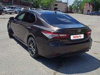 2019 Toyota Camry VIII (XV70), коричневый, 3100000 рублей, вид 4