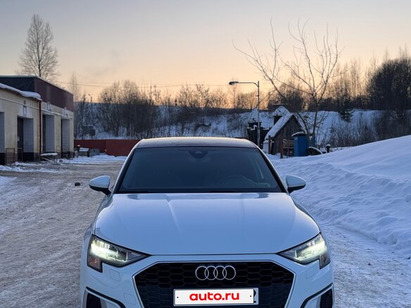 2022 Audi A3 40 TFSI IV (8Y), белый, 2350000 рублей - вид 2