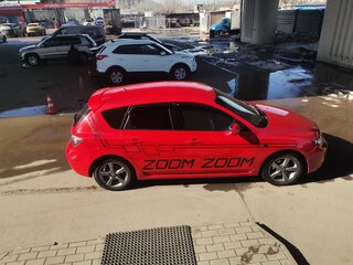 2005 Mazda 3 I (BK), красный, 750000 рублей, вид 3