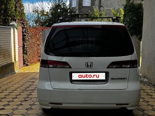 2005 Honda Elysion I, белый, 1300000 рублей, вид 4