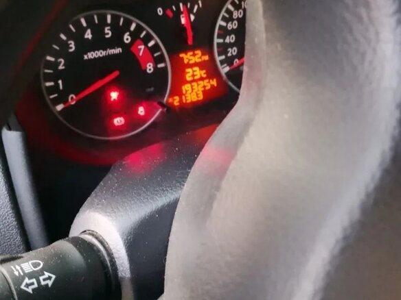 2013 Nissan Note I Рестайлинг, серый, 600000 рублей - вид 5