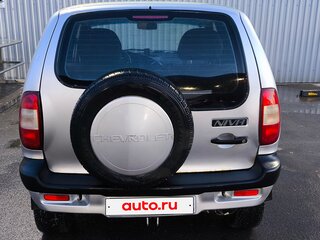 2004 Chevrolet Niva I, серебристый, 230000 рублей, вид 3