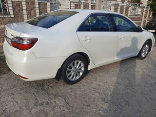 2015 Toyota Camry VII (XV50) Рестайлинг, белый, 1555000 рублей, вид 1