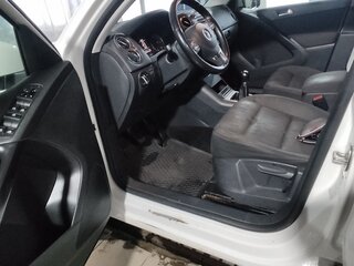 2013 Volkswagen Tiguan I Рестайлинг, белый, 1100000 рублей, вид 5