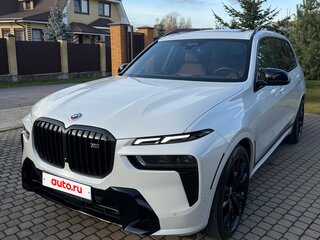 2022 BMW X7 M60i I (G07) Рестайлинг, белый, 14800000 рублей, вид 2