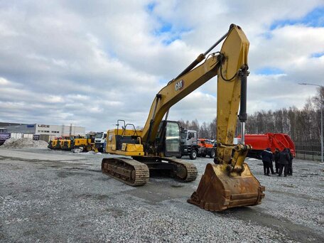 2021 Caterpillar 330, жёлтый, 8400000 рублей, вид 1