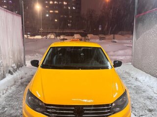 2019 Volkswagen Polo V Рестайлинг, белый, 580000 рублей, вид 2