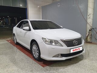 2013 Toyota Camry VII (XV50), белый, 1300000 рублей, вид 2