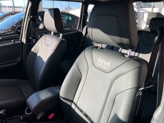 2026 Lada (ВАЗ) Niva Travel I Рестайлинг, чёрный, 1909000 рублей, вид 3