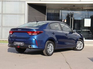 2022 Kia Rio IV Рестайлинг, синий, 1775000 рублей, вид 5