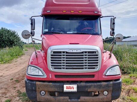 2003 Freightliner Columbia, красный, 1600000 рублей, вид 1